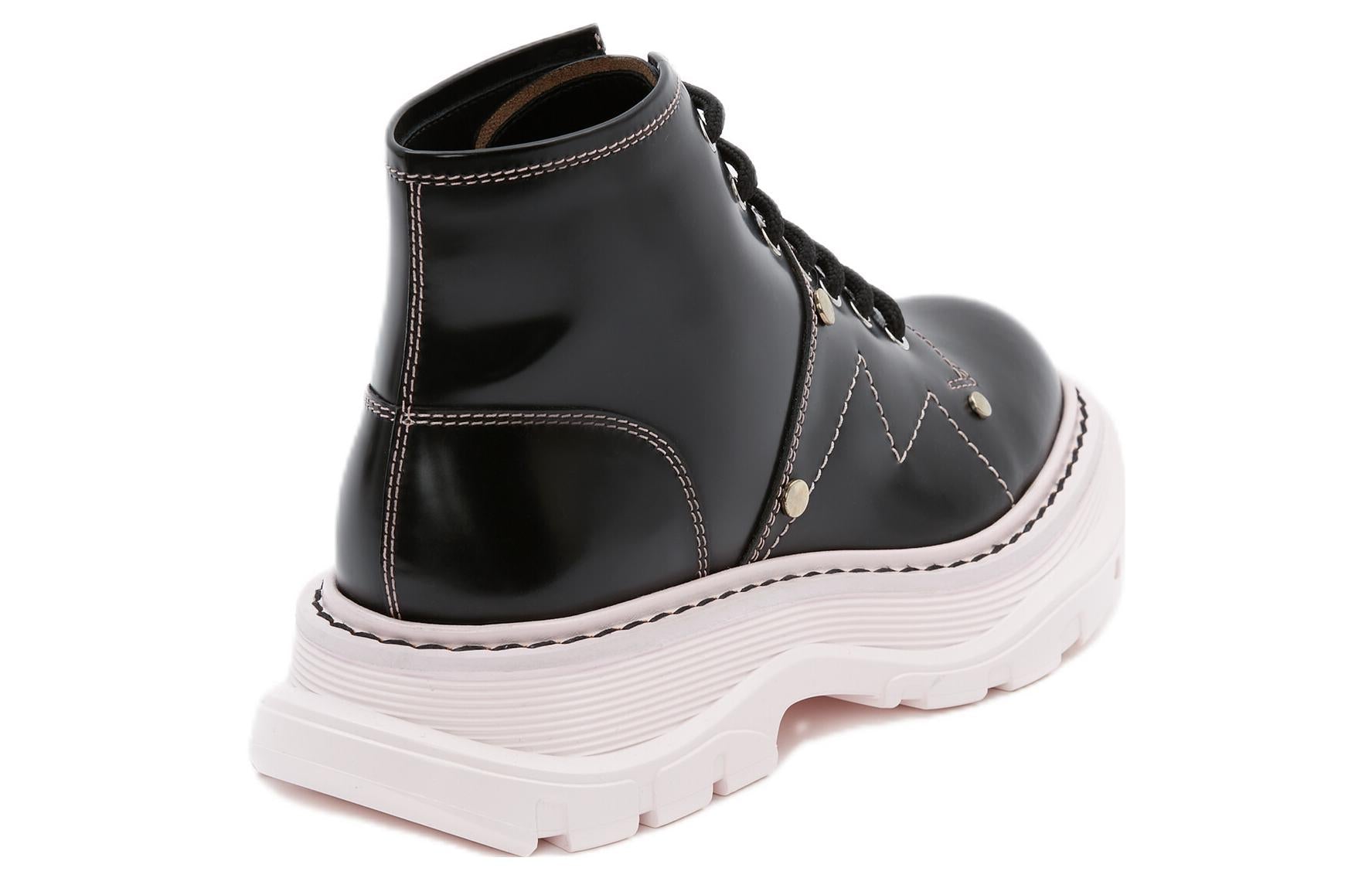 (WMNS) Alexander McQueen Tread Lace-Up Boot 'Black Pink' 595469WHZ811488