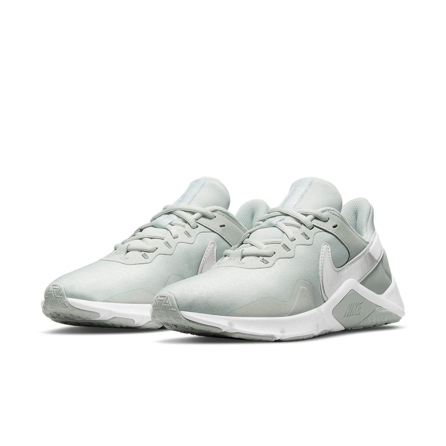 (WMNS) Nike Legend Essential 2 'Photon Dust Metallic Silver' CQ9545-012