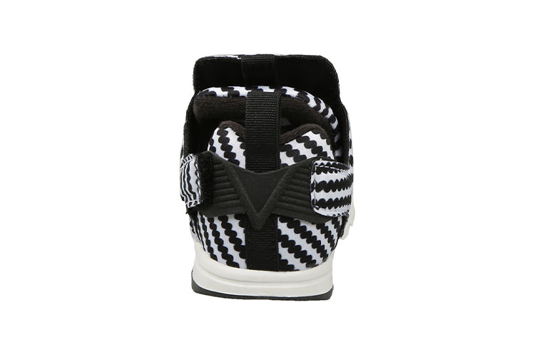 (TD) Reebok VERSA PUMP FURY 'White Black' DV8577