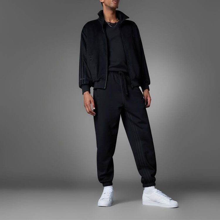 adidas originals Logo HM6489