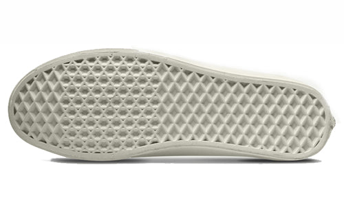 Vans Court Mid 'Checker - White Cabernet' VN0A34A6QFE