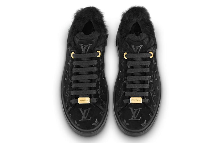 (WMNS) LOUIS VUITTON Time Out Shearling Sneakers 'Black Monogram with Gold' 1A95KN