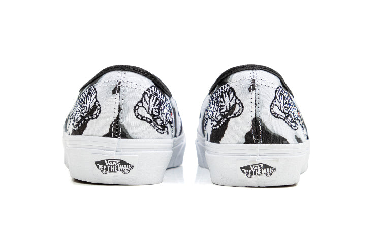 Vans Unisex Authentic Low-Top Sneakers Black/White VN0A5KRDWHT