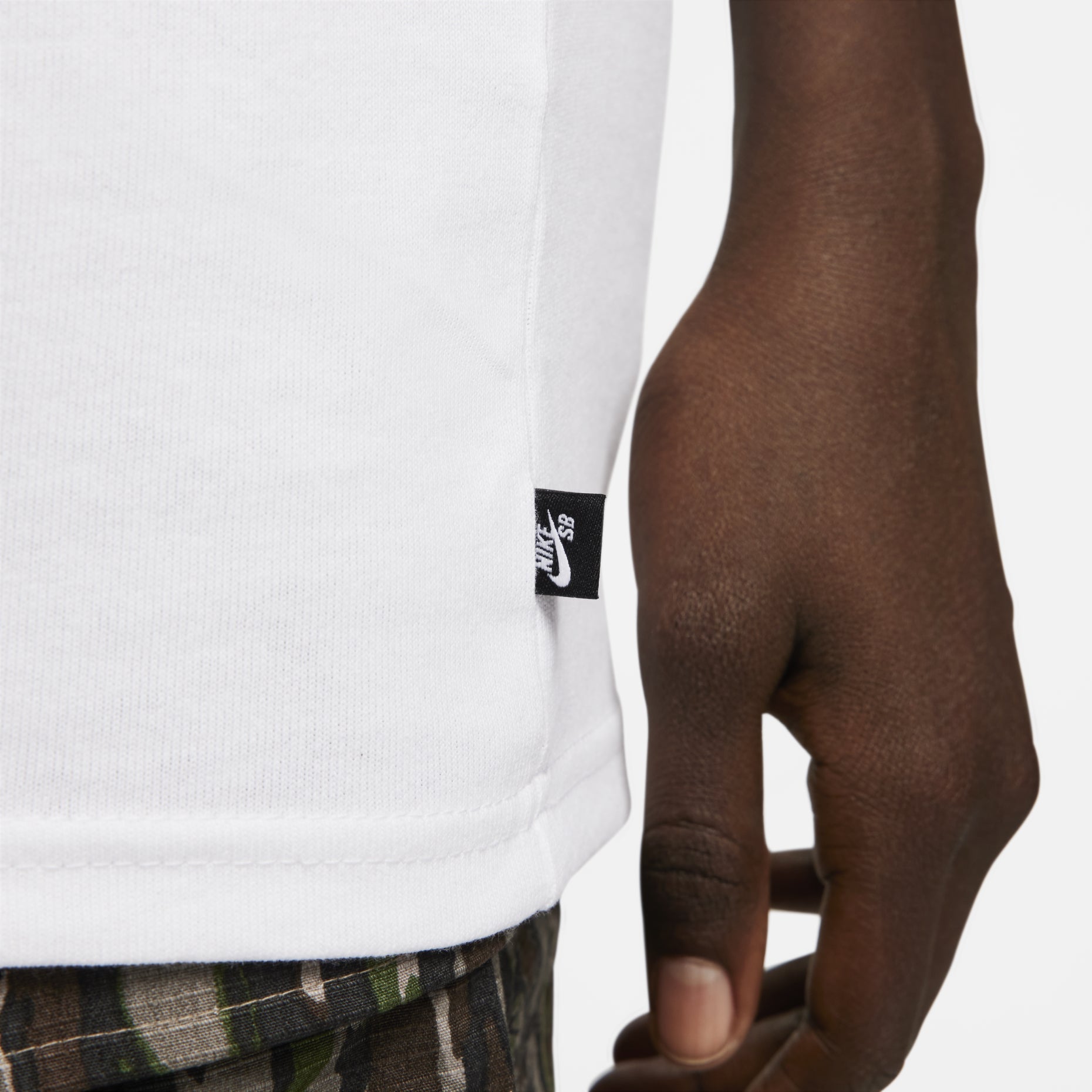 Nike SB Skate T-Shirt Asia Sizing 'White' FJ1168-100