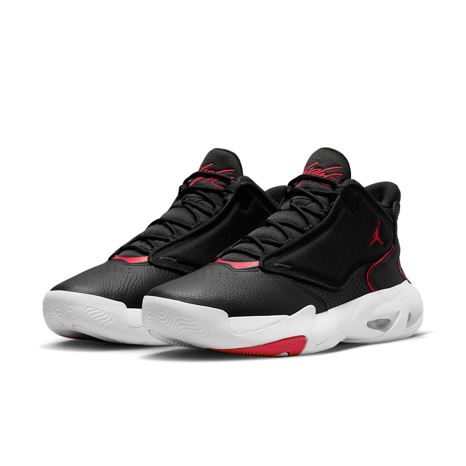 Air Jordan Max Aura 4 'Bred' DN3687-006