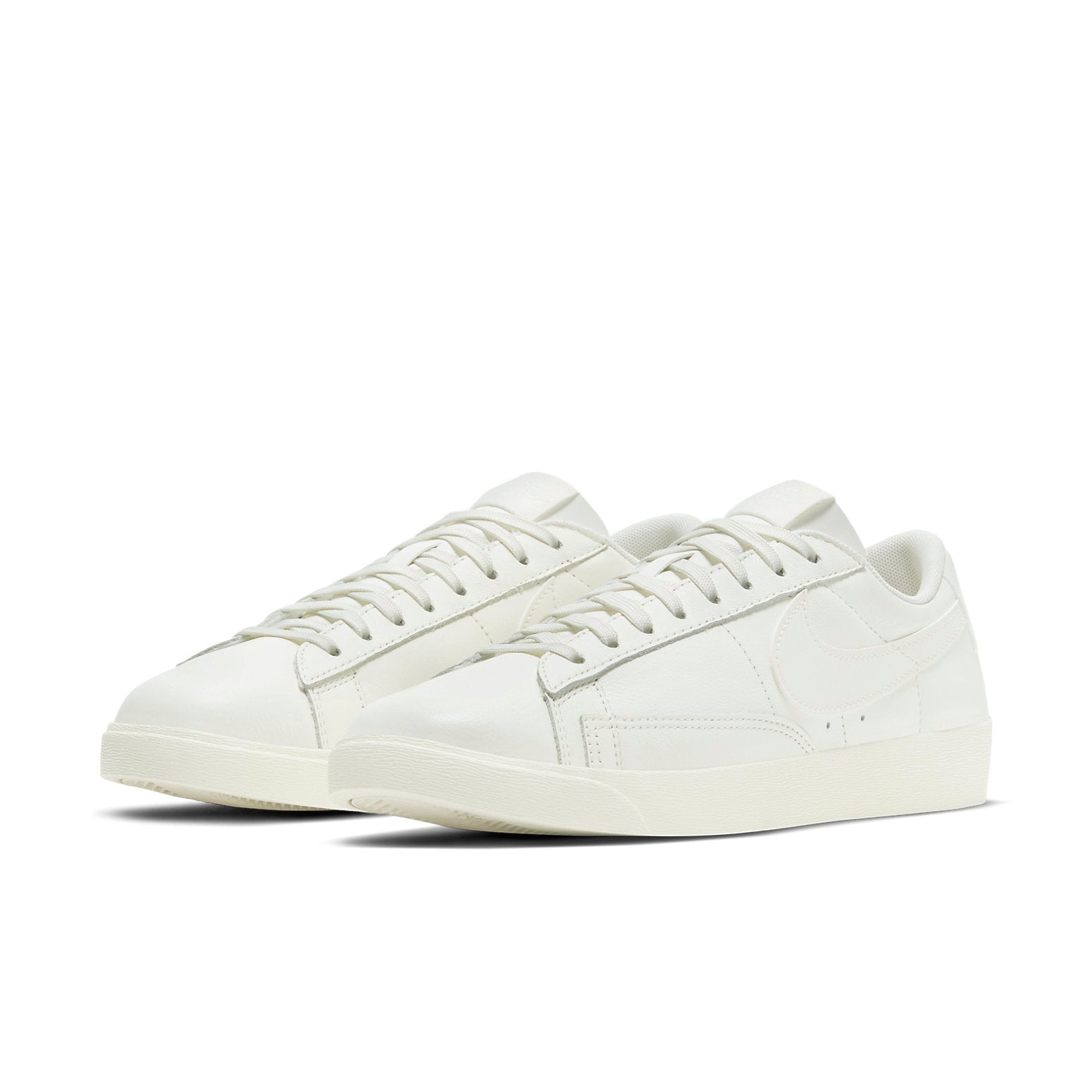 (WMNS) Nike Blazer Low LE 'Sail' AV9370-120