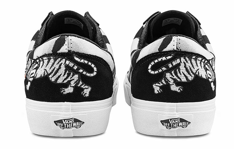 Vans Unisex Style 36 Low-Top Sneakers Black/White VN0A3DZ3WHT