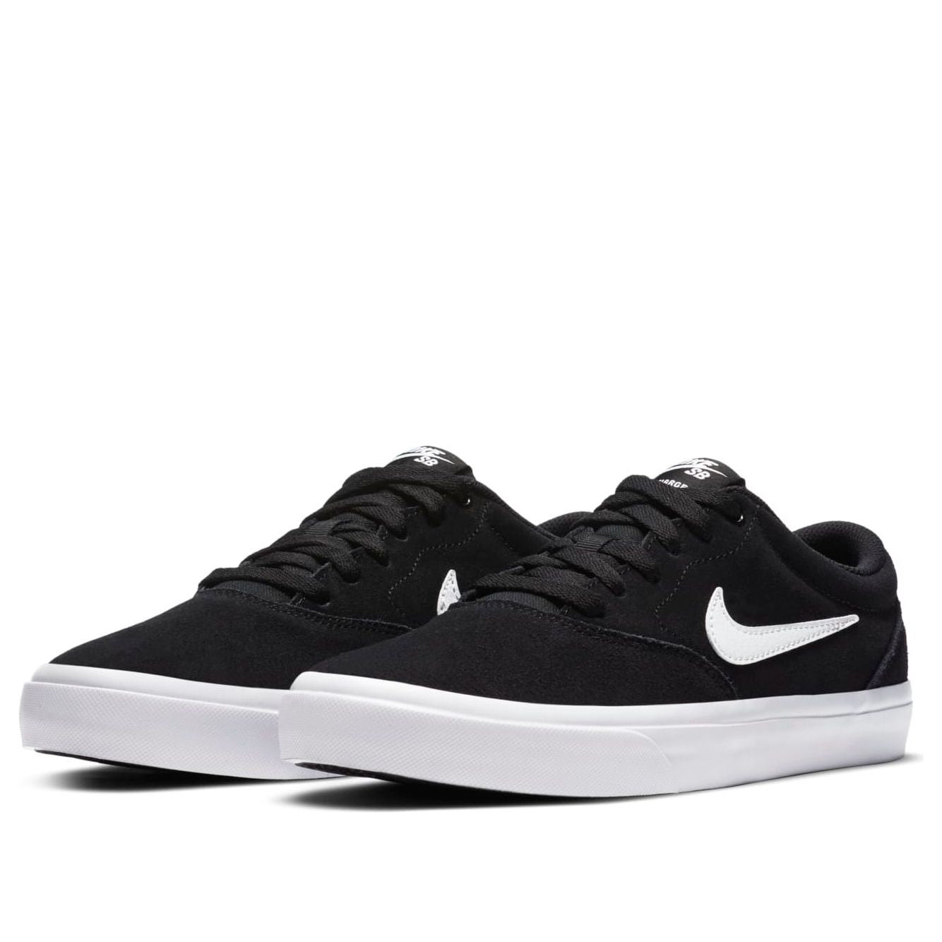(WMNS) Nike SB Charge Suede 'Black White' CQ2470-001