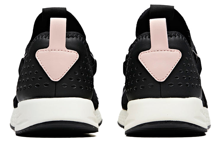 (WMNS) ANTA Running Series Sneakers 'Black Pink White' 12928812-2