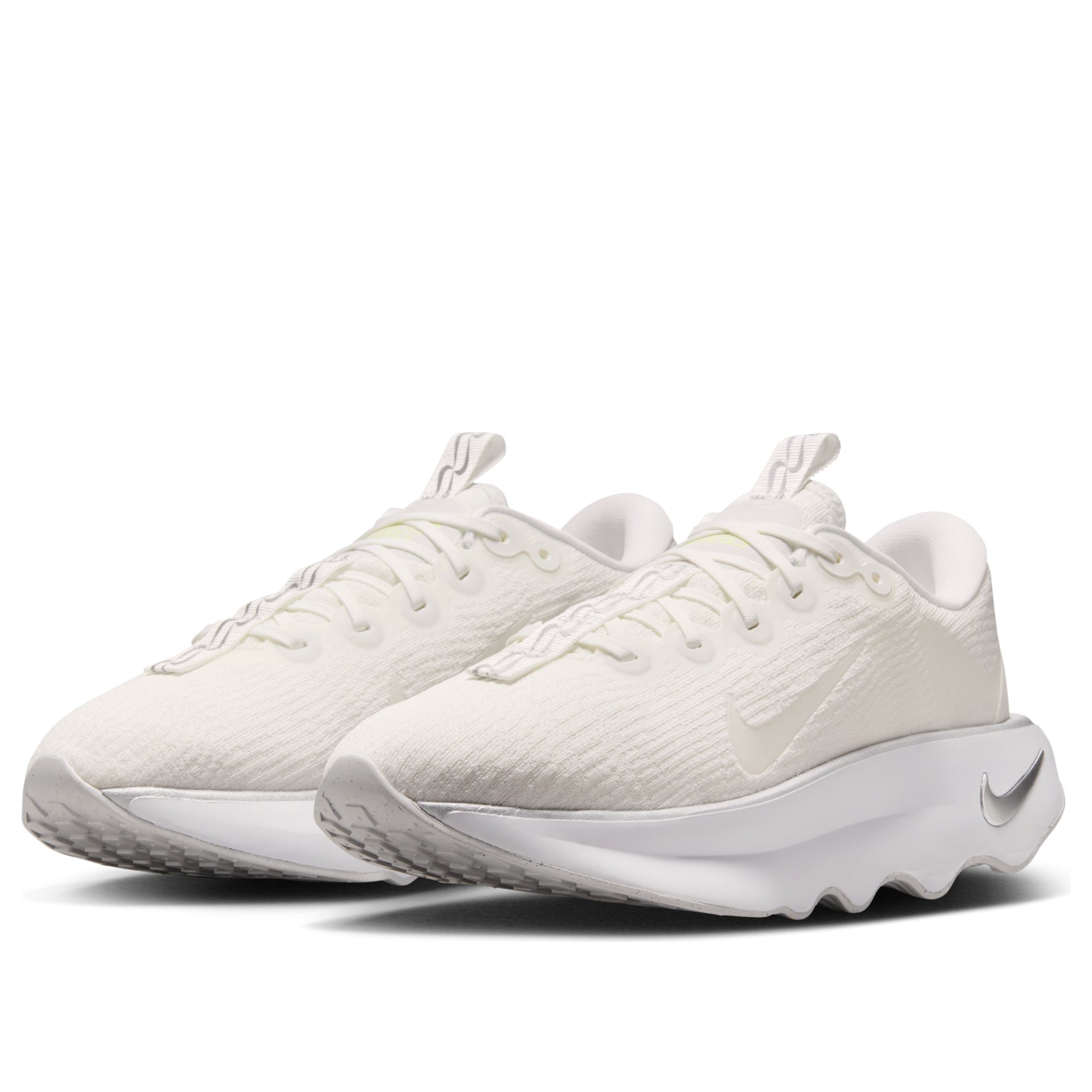 (WMNS) Nike Motiva 'Summit White Metallic Silver' DV1238-111