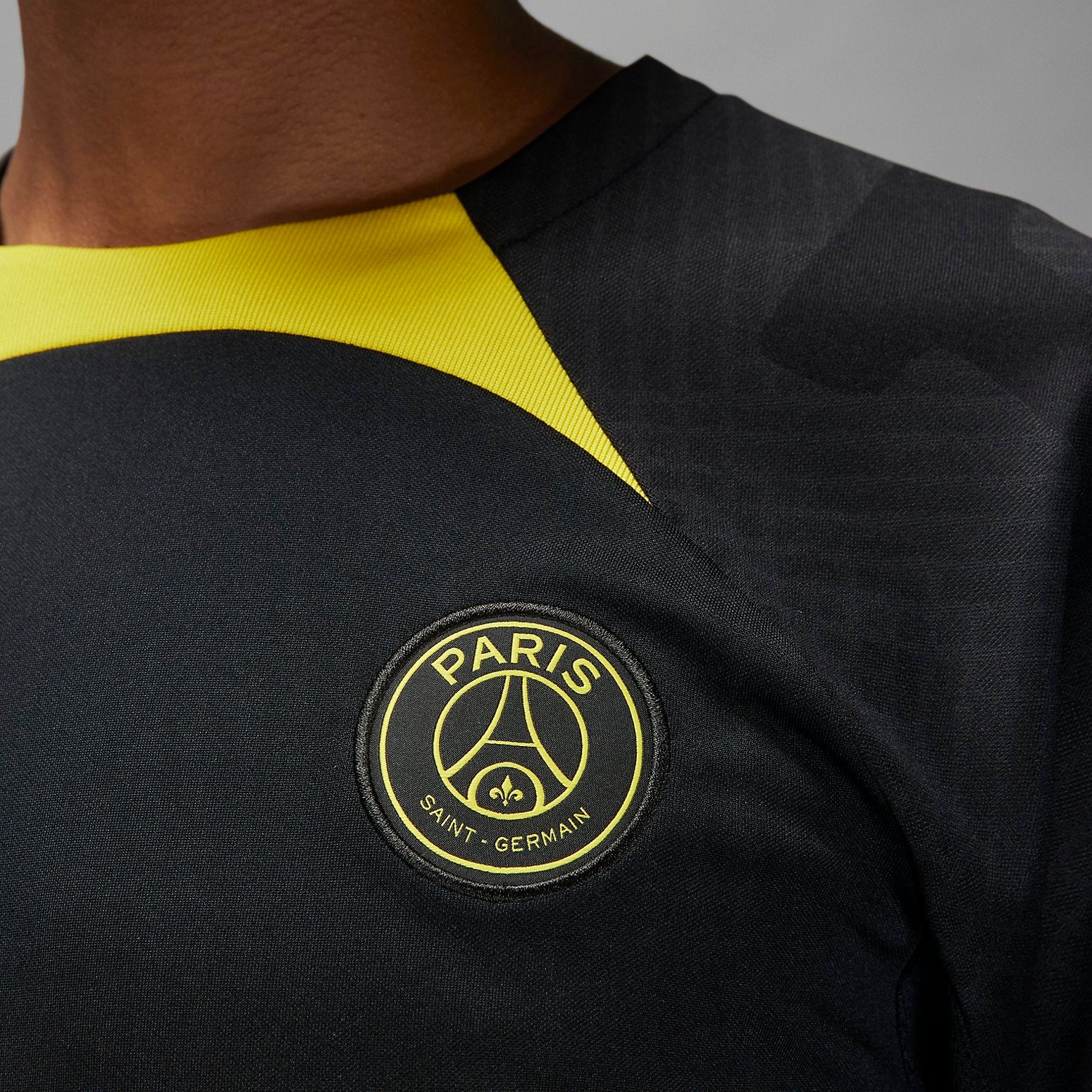 Air Jordan x Paris Saint-Germain Strike Dri-FIT Knit Soccer Top 'Black' DR4590-011