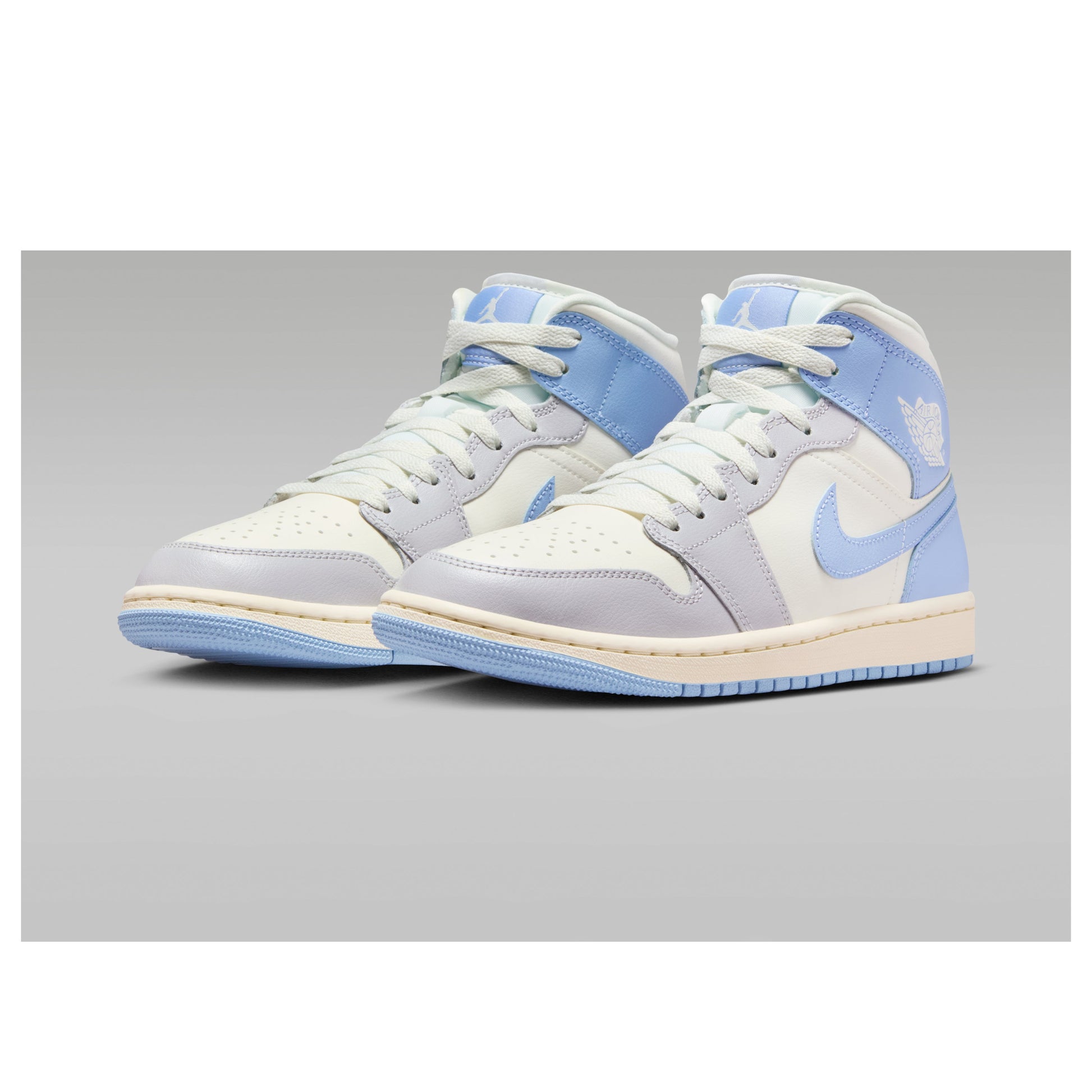 (WMNS) Air Jordan 1 Mid 'Psychic Blue' BQ6472-402