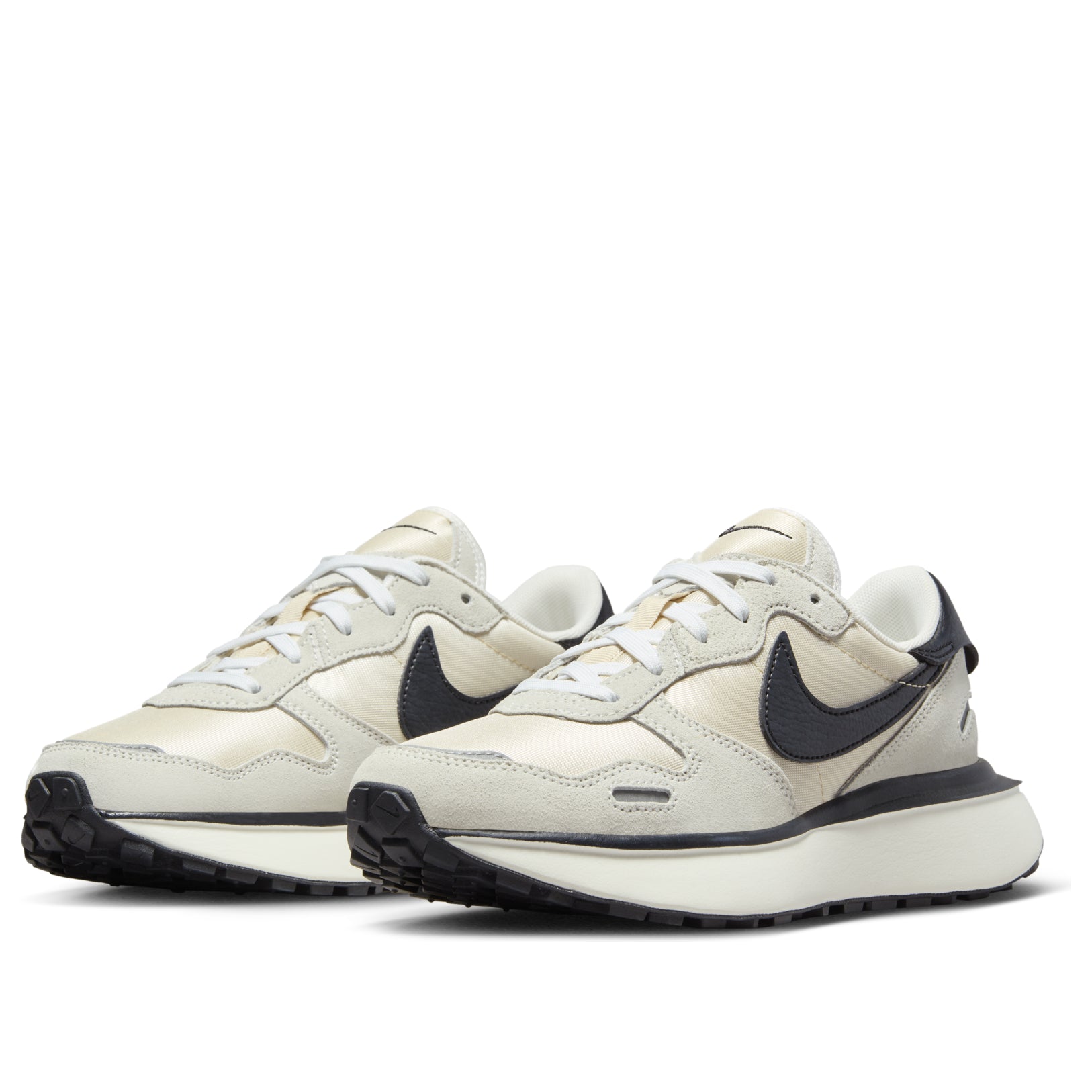 (WMNS) Nike Phoenix Waffle 'Summit White Black' FD2196-100