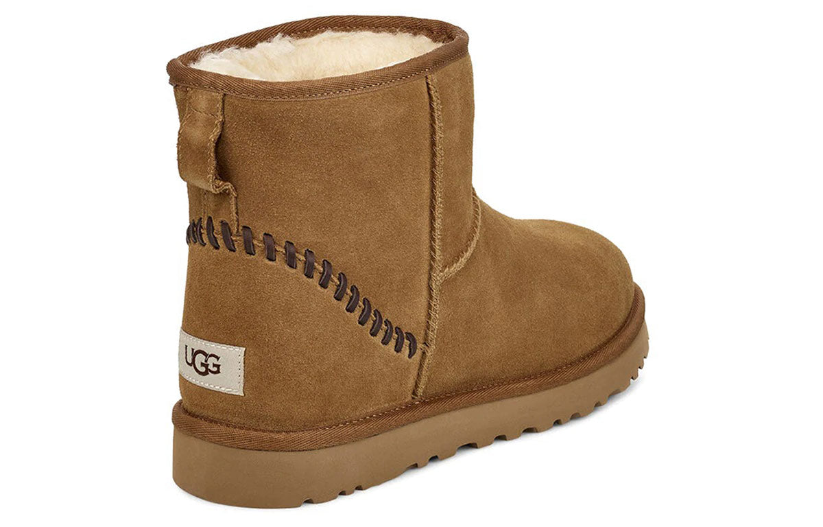 UGG Classic Mini Deco Suede 1109952-CHE