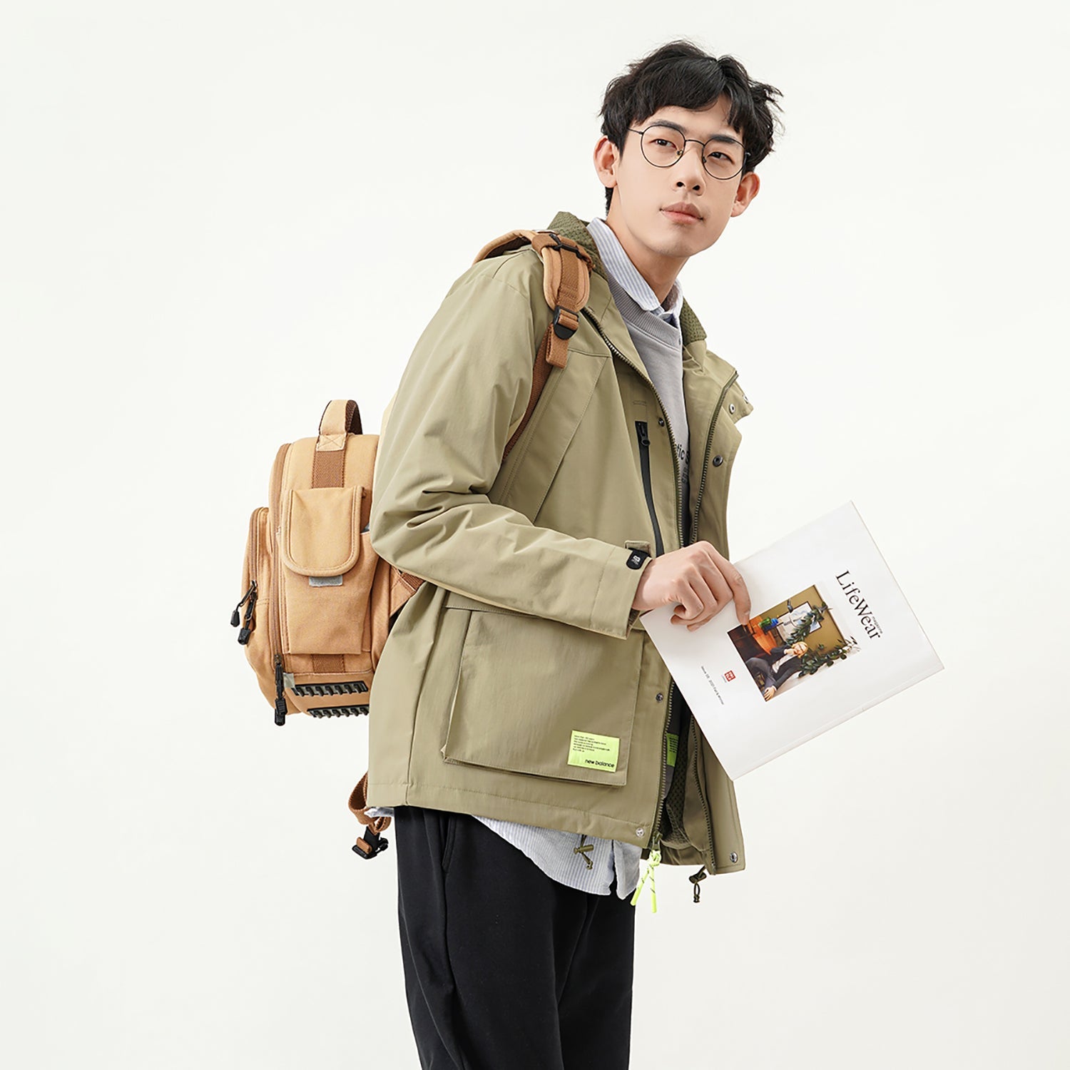 New Balance Men's New Balance Multiple Pockets Woven Hooded Jacket Khaki AMJ21356-TCO