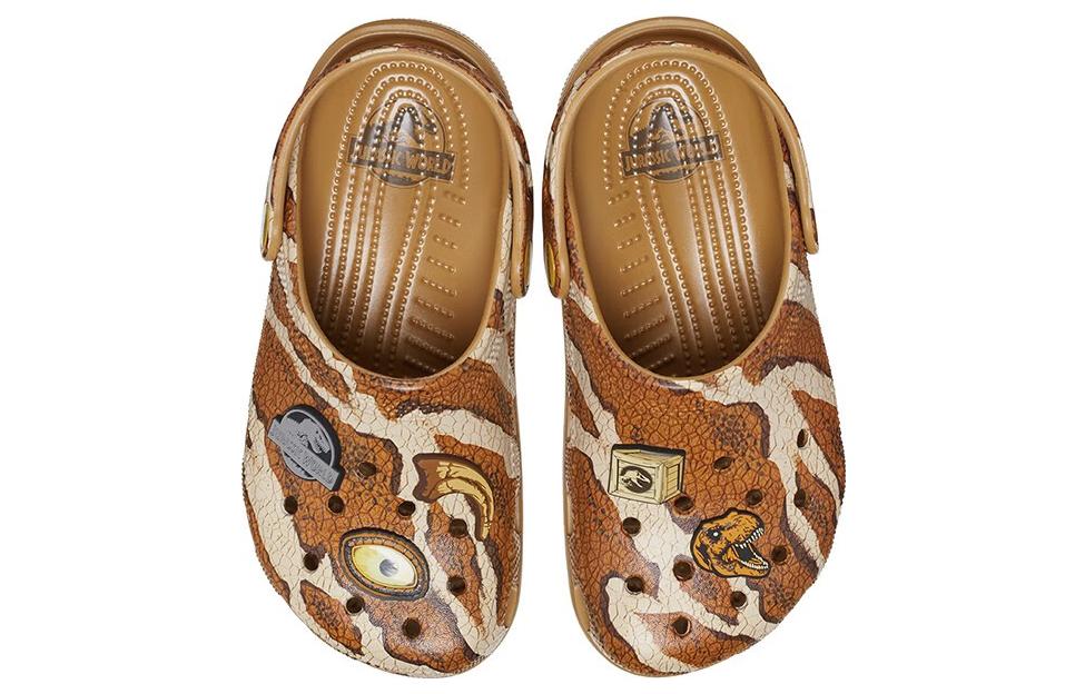 (GS) Crocs Jurassic World Classic Clogs 'Brown White' 208860-202
