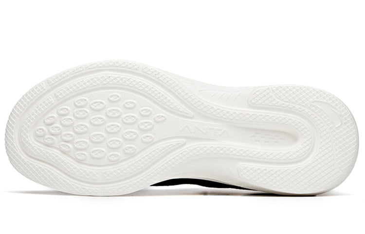 (WMNS) ANTA Running Series Sneakers 'Black White' 122135571-1