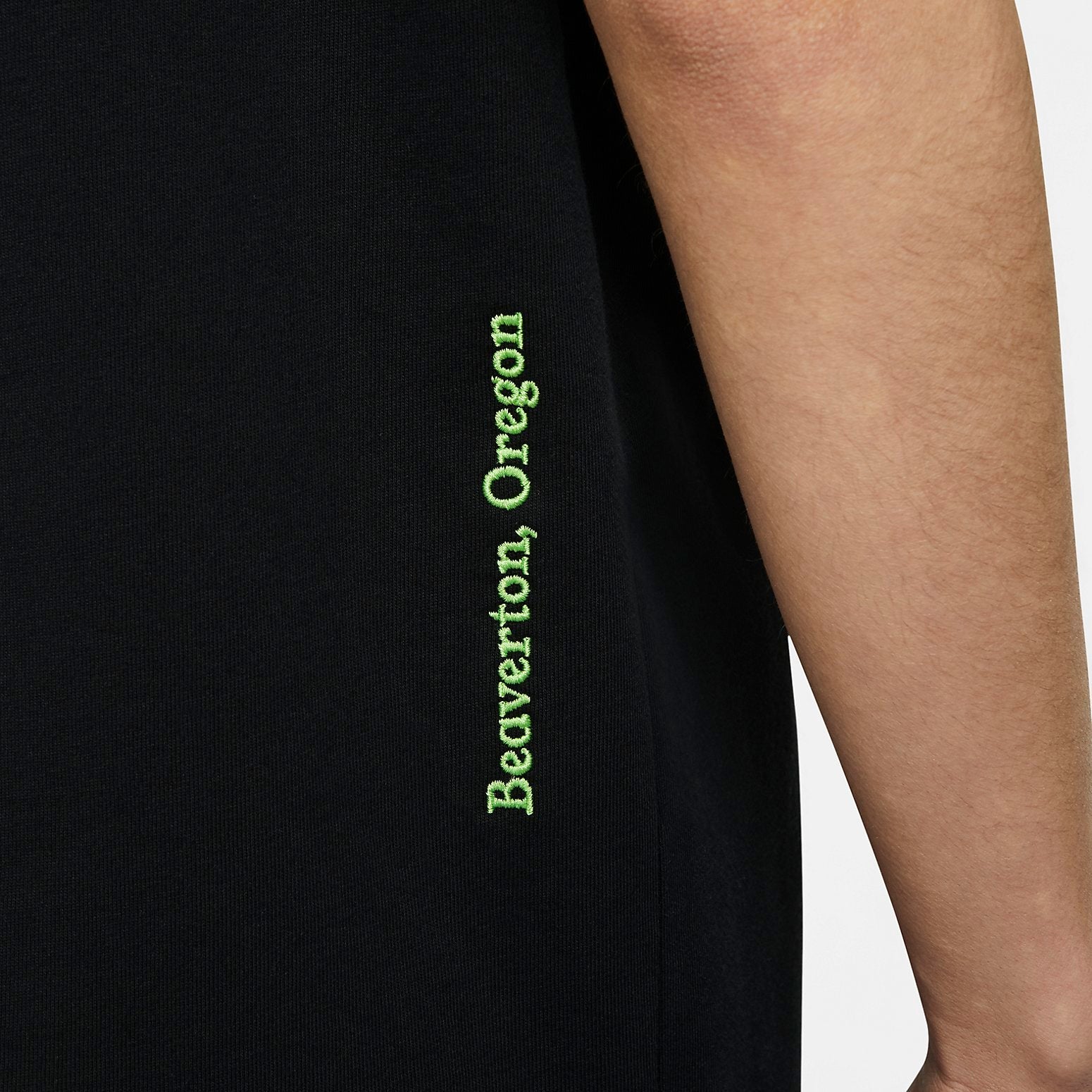 Nike WorldTour Logo T-Shirts 'Black' DO2032-010