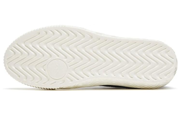 (WMNS) ANTA Low Top Canvas Shoes 'Black White' 922328092-6