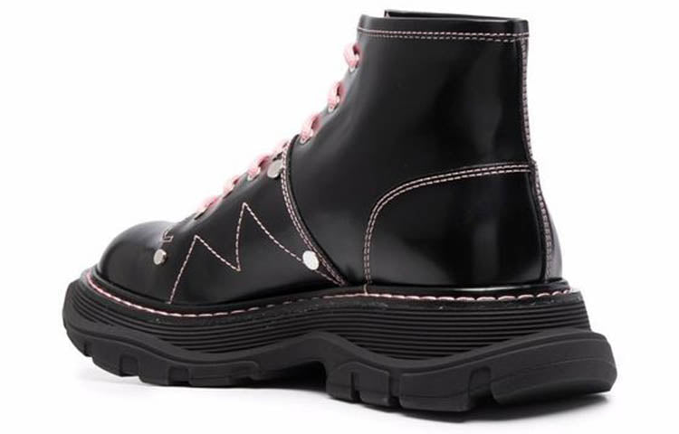 (WMNS) Alexander McQueen Contrast Stitch Tread Lace Up Boots 'Black Pink' 595469WHZ881336