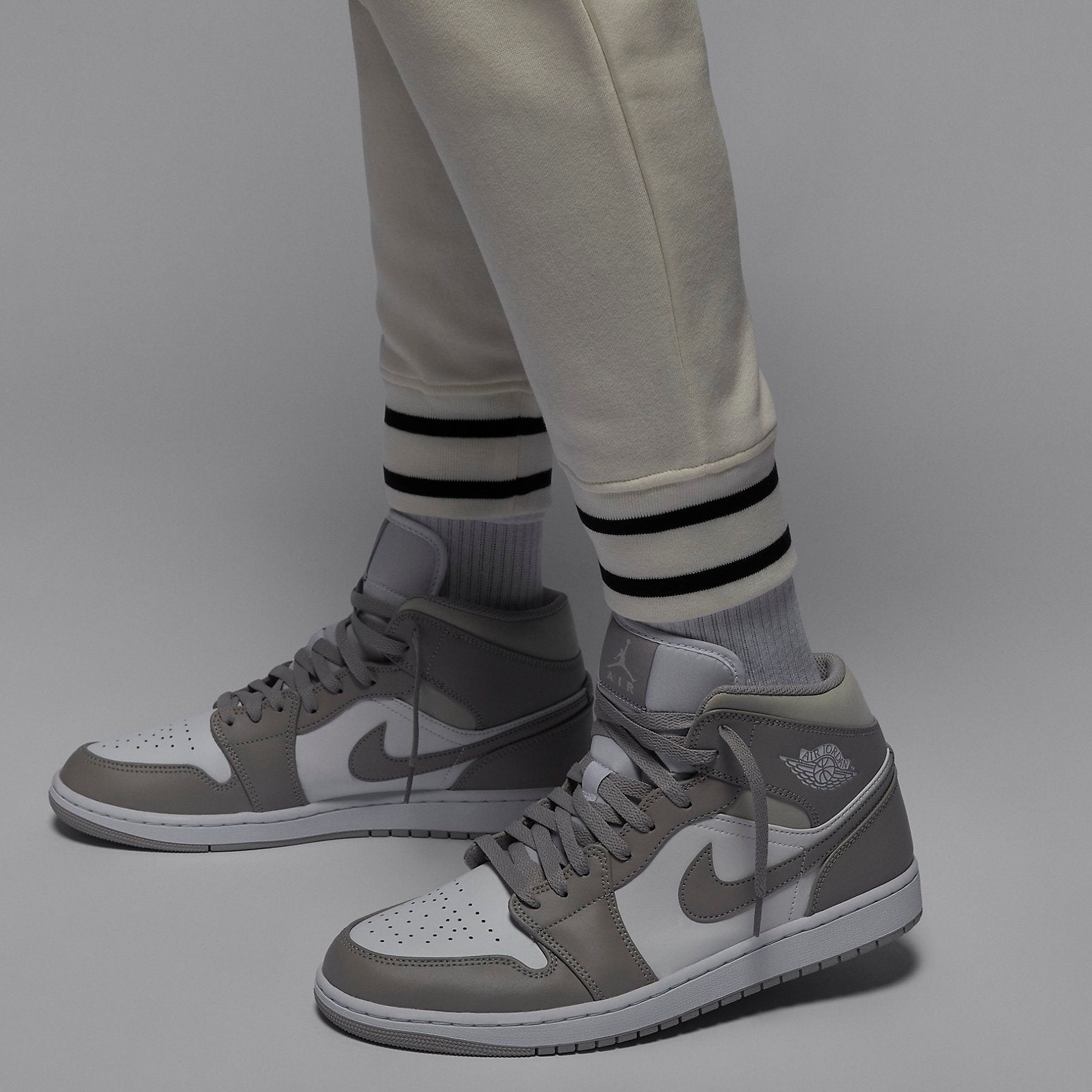 Air Jordan Essentials Fleece Winter Pants 'Grey' FD7859-133
