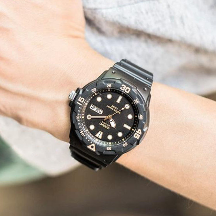 CASIO Sports Waterproof Shockproof Mens Black Analog MRW-200H-1E