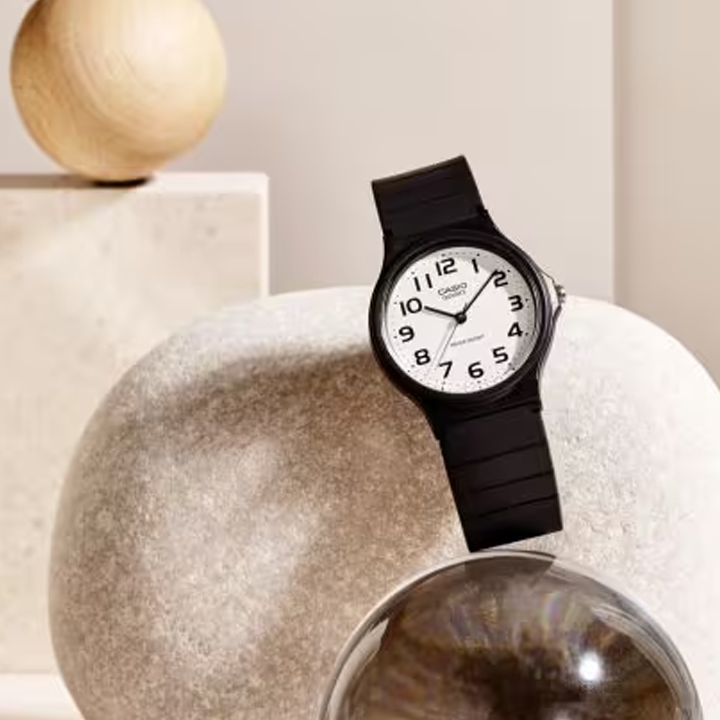 CASIO Analog 'Black' MQ-247B2LL