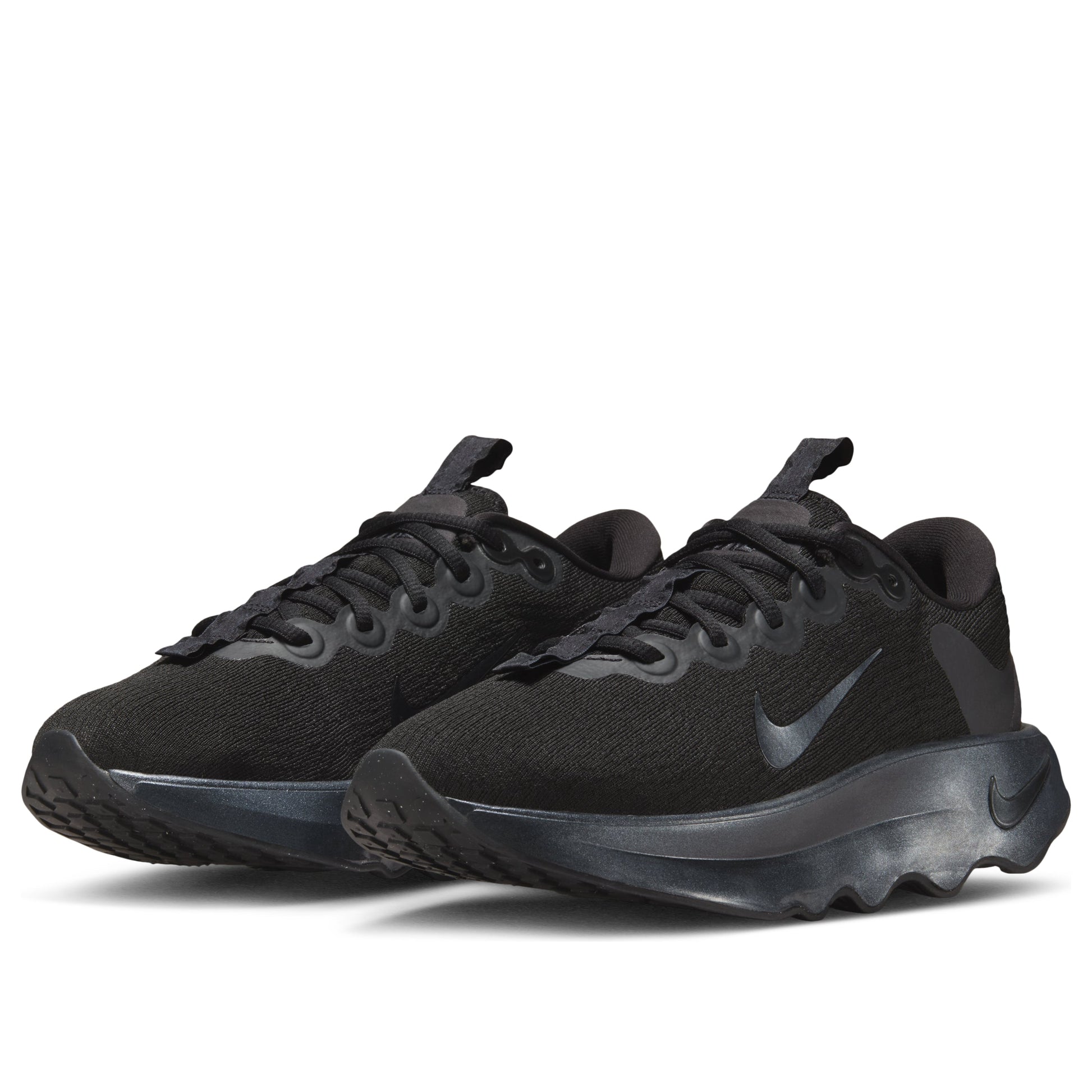 (WMNS) Nike Motiva SE 'Black' IH3588-010