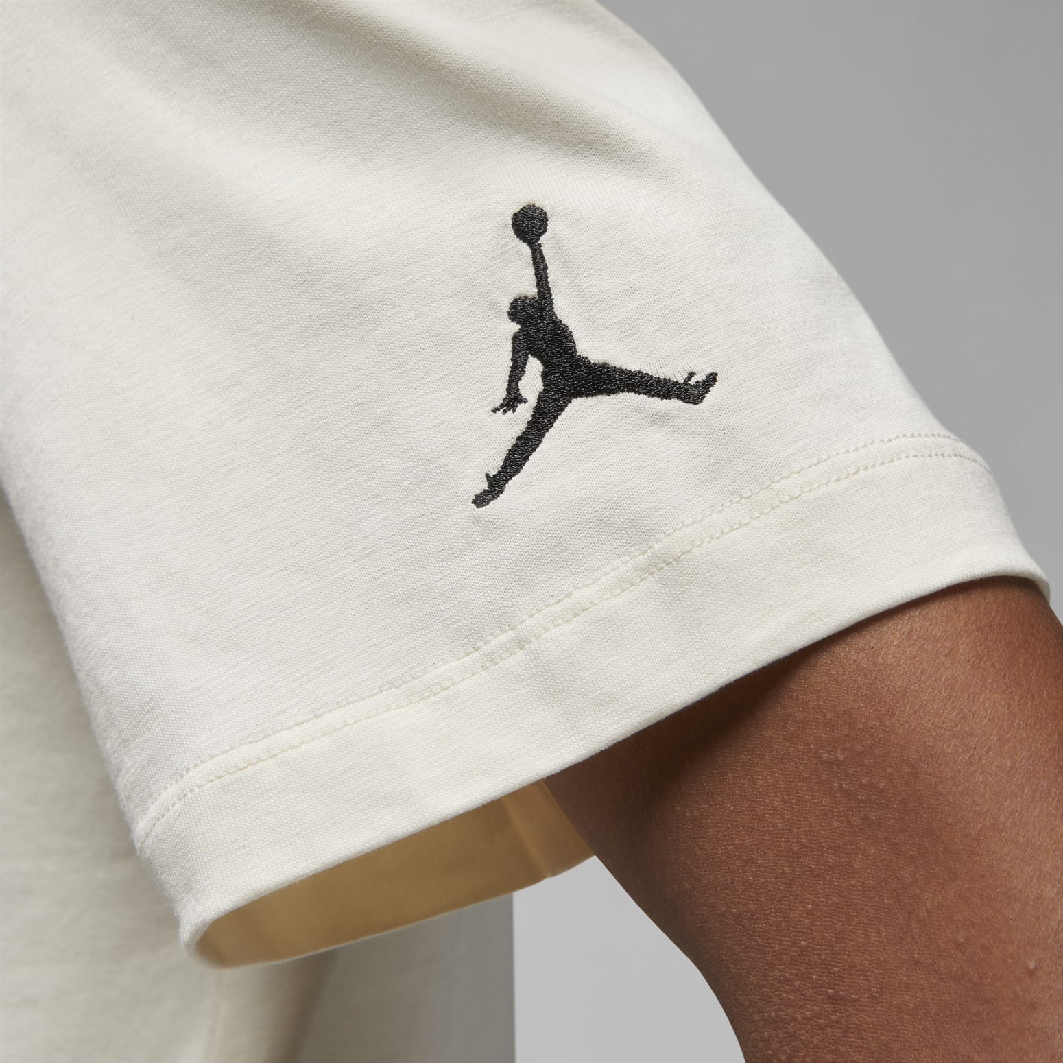 Air Jordan EMB T-Shirt 'White' DM3182-110