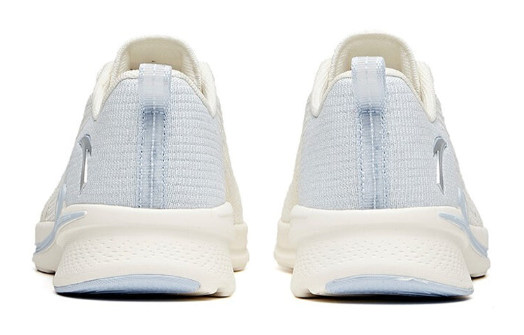 (WMNS) ANTA Hydrogen Run II 'White Run' 922045541-3