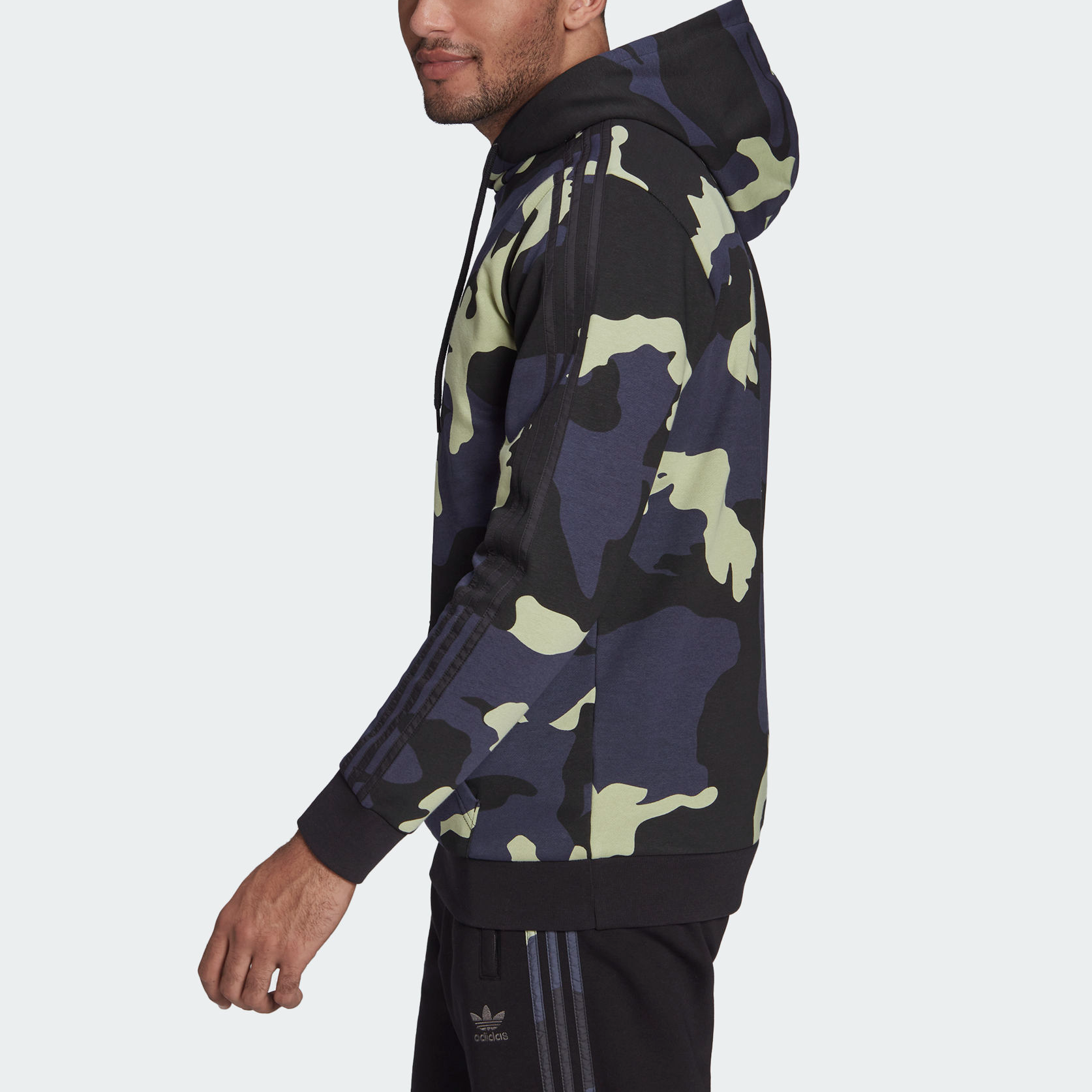 adidas Graphics Camo HF4882