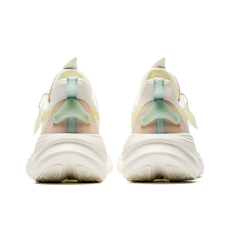 (WMNS) ANTA Leaf 3 'White Beige Green' 922355557-1