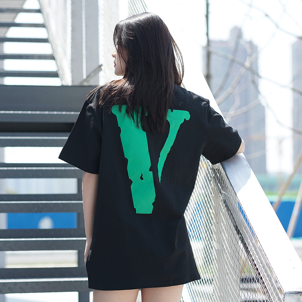 VLONE Large V Alphabet Short Sleeve Tee 'Black Green' VLTE17SS003-BLACK