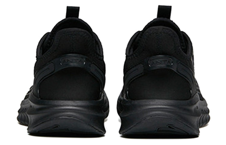 ANTA Running Series Sneakers 'Black White' 112115557-1
