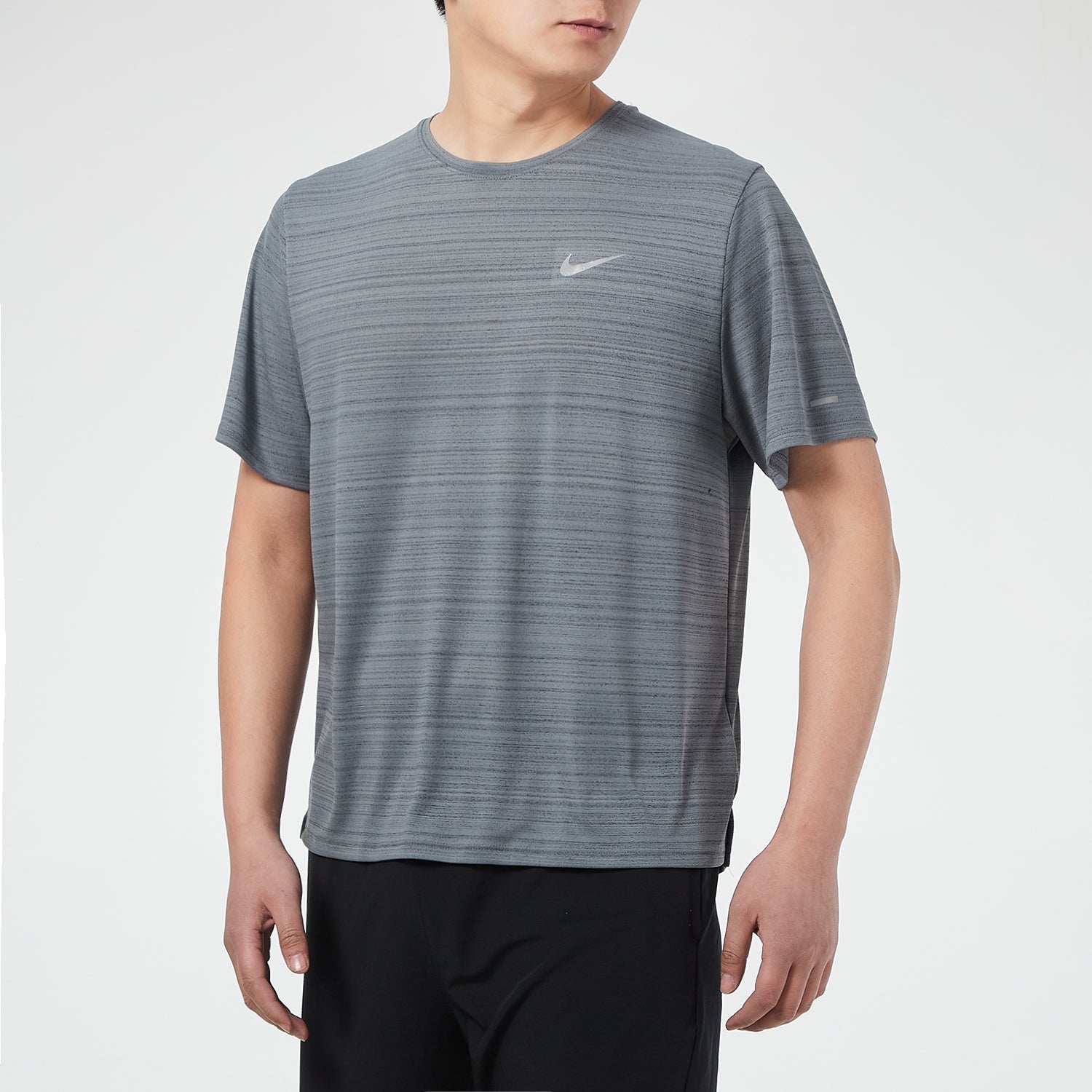 Men's Nike Dri-fit Miler Running Training Sports Short Sleeve Smoke Grey T-Shirt 'Gray Silver' CU5993-084