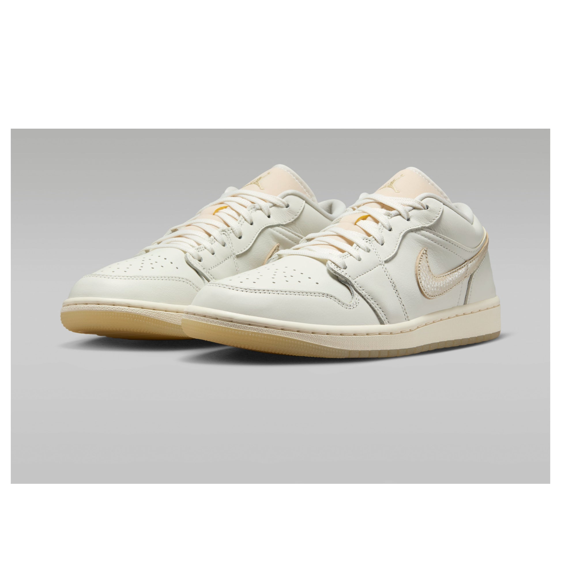 (WMNS) Air Jordan 1 Low SE 'Sail Pale Ivory Team Gold' HV5157-100