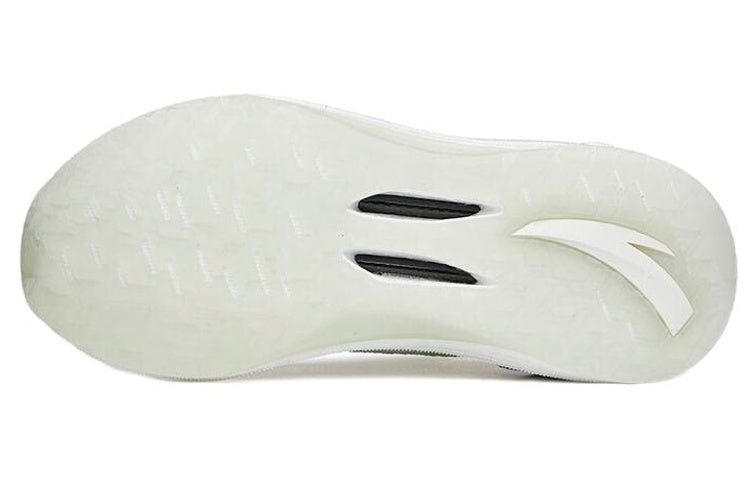 (WMNS) ANTA Chuang 2 Pro 'Yellow Silver' 122215581-3