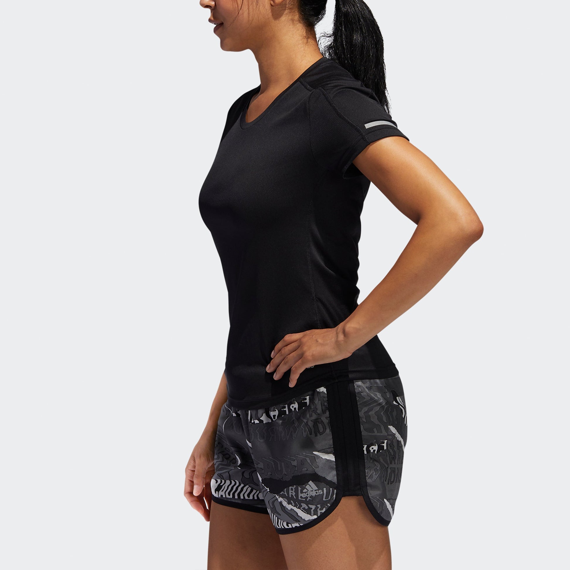 (WMNS) adidas Run It T-Shirt Asia Sizing 'Black' FL7802