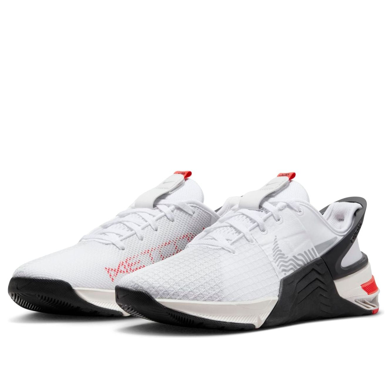 (WMNS) Nike Metcon 8 FlyEase 'White Picante Red' DO9381-100
