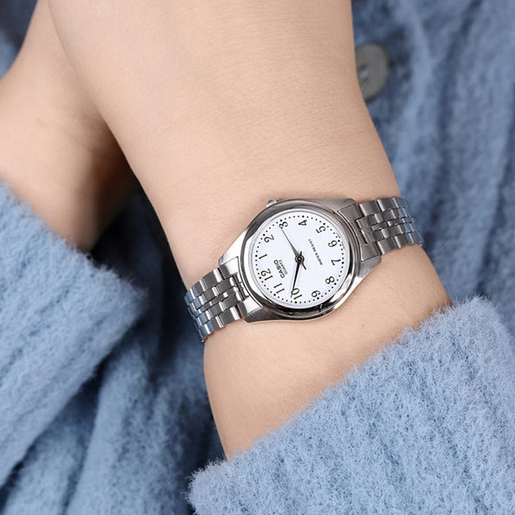 CASIO ENTICER Series Wrist /White Stainless Steel Strap Silver Analog LTP-1129A-7B