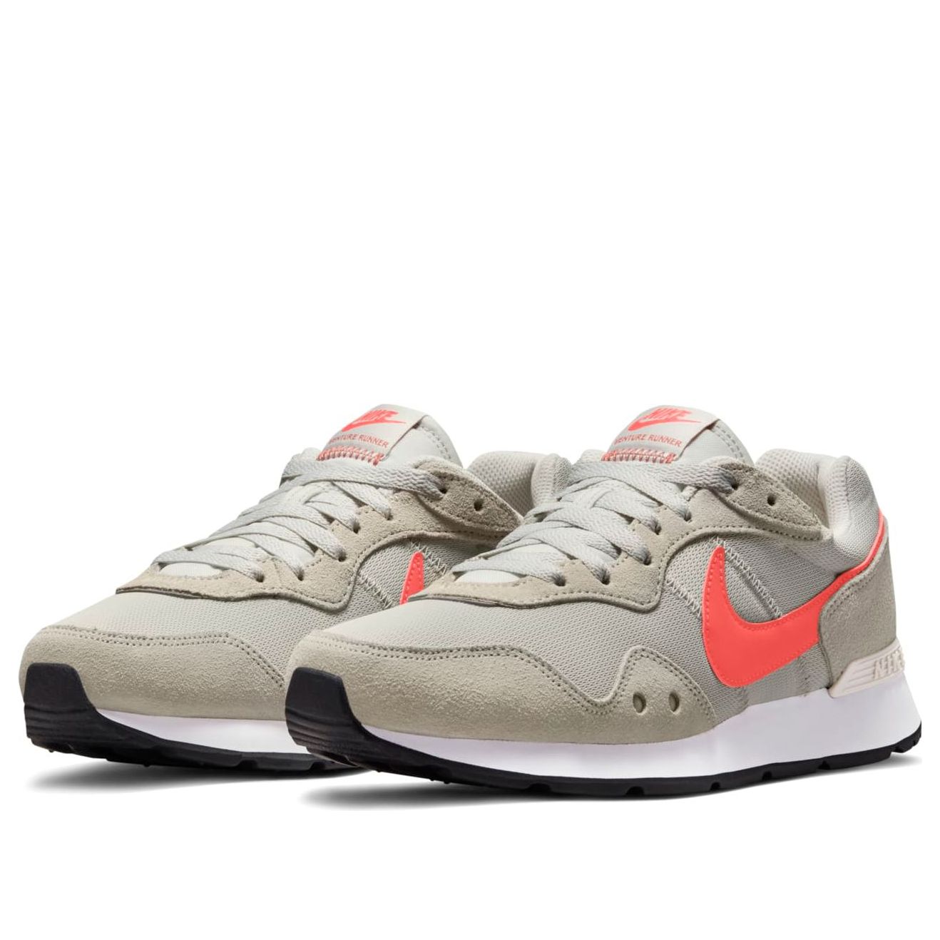 (WMNS) Nike Venture Runner Wide 'Light Bone Magic Ember' DM8454-005