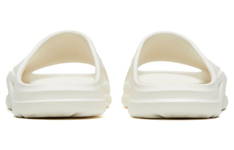 (WMNS) ANTA Fluffy Slippers 'White' 922326993-3