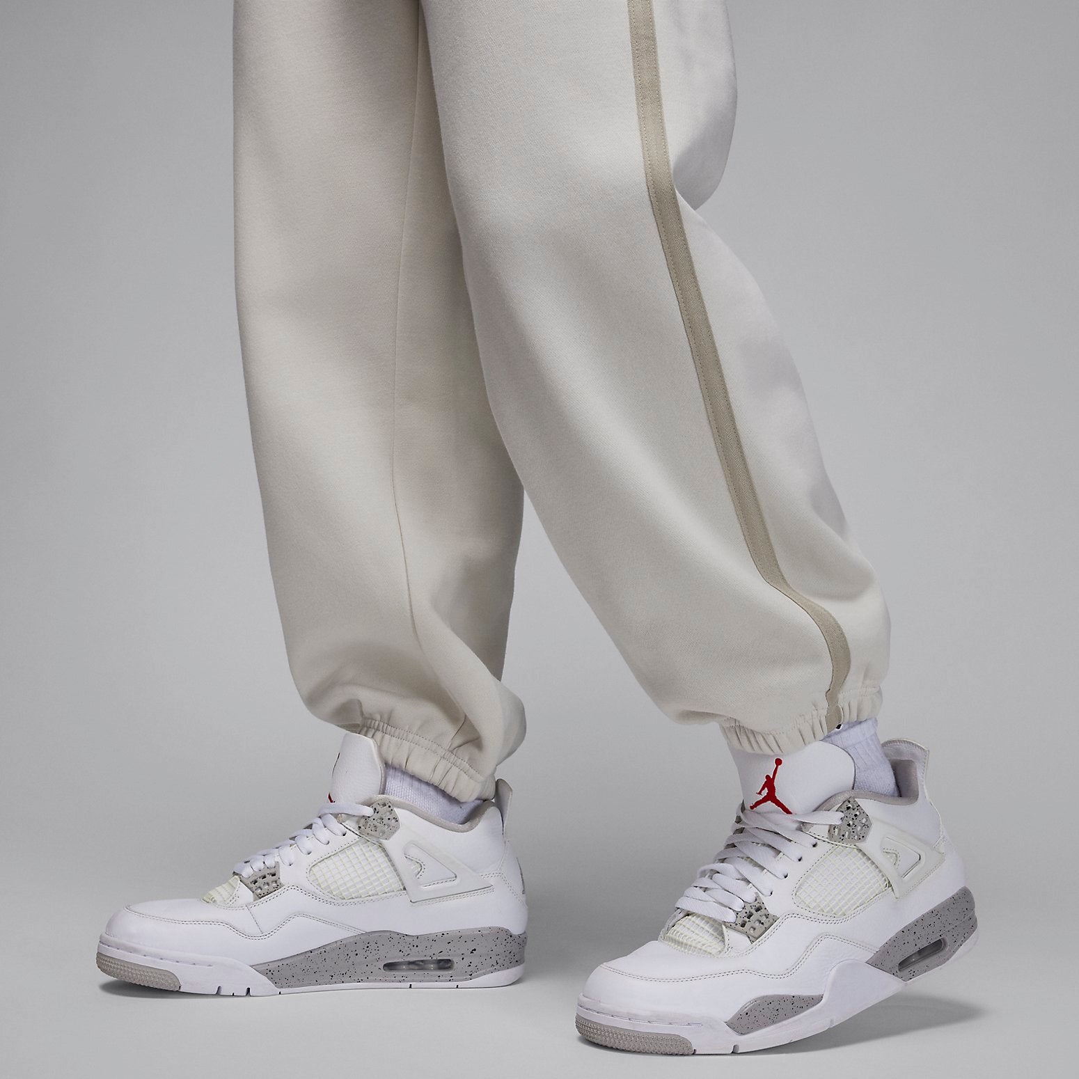 Air Jordan x Paris Saint-Germain Sweatpants 'Light Bone' DZ2950-072