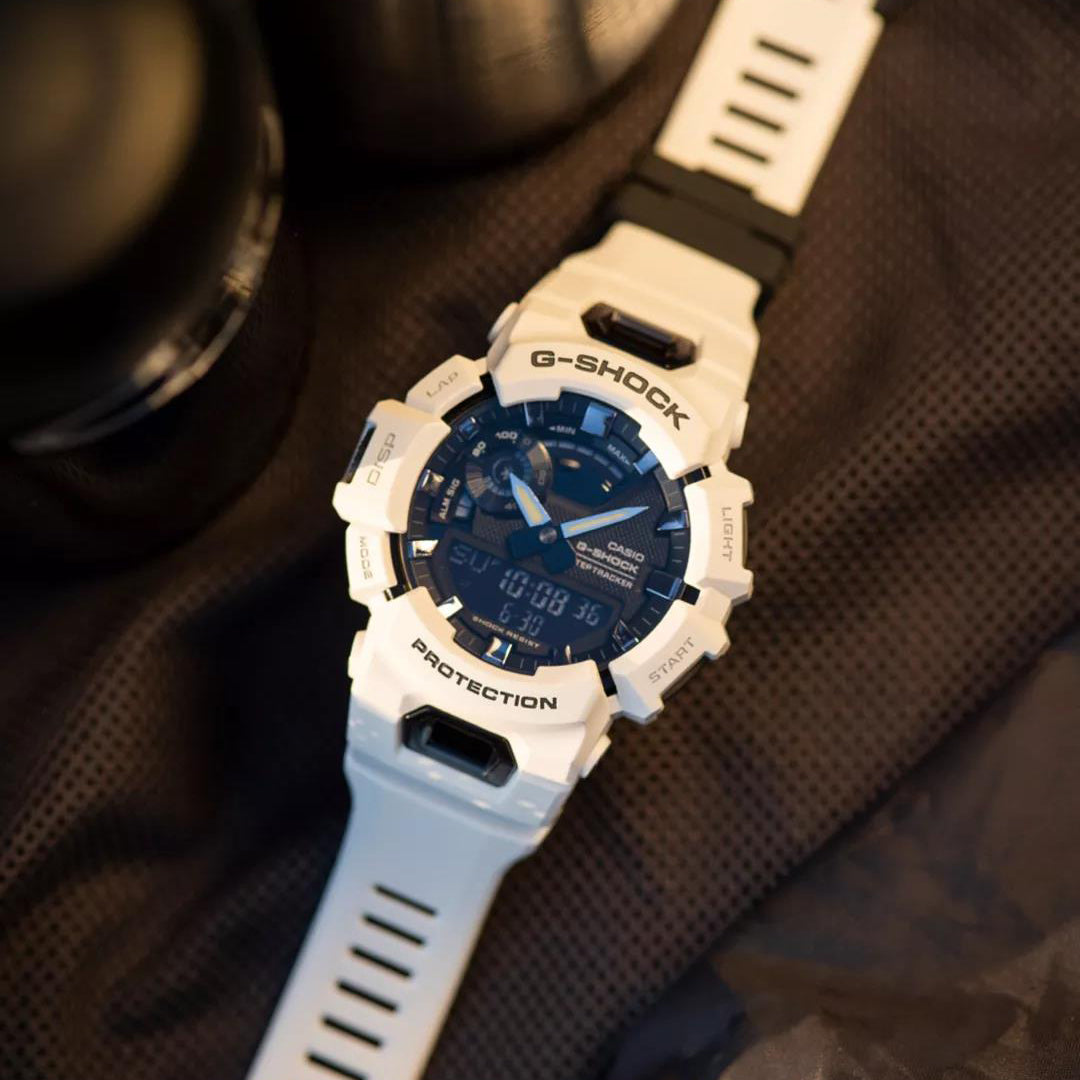 CASIO G-Shock Analog-Digital 'White' GBA-900-7APR