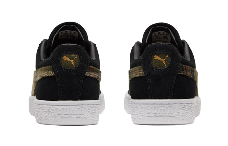 PUMA Unisex Suede Classic Flannel Sneakers Black 384605-01