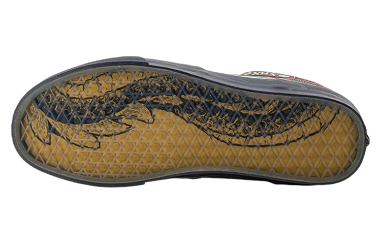 Vans Half Cab 'Year of the Dragon' VN000DZ3YJ7