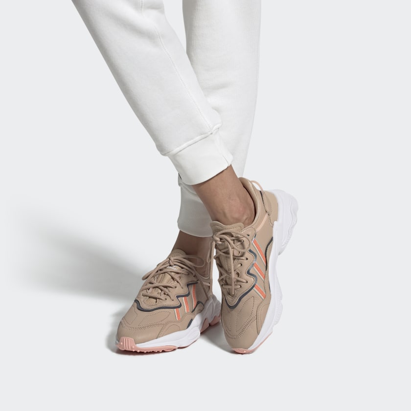 (WMNS) adidas Ozweego 'Ash Pearl' EE7017