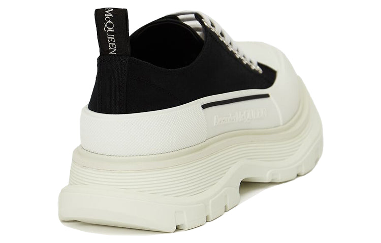 (WMNS) Alexander McQueen Tread Slick Low Lace Up 'Black White' 611705W4L321070