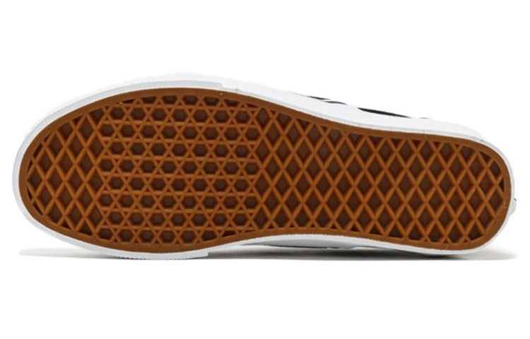Vans Peanuts x Classic Slip-On Black VN0A38F7QTZ