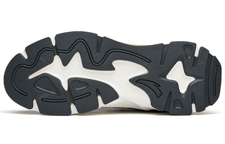 (WMNS) ANTA Millennium 3 'White Black Yellow' 122148982-2